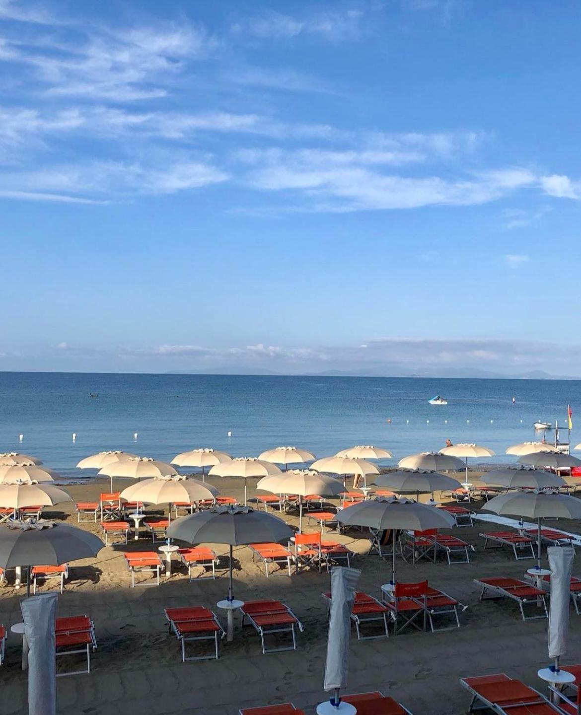 Hotel Parrini Follonica Bagian luar foto