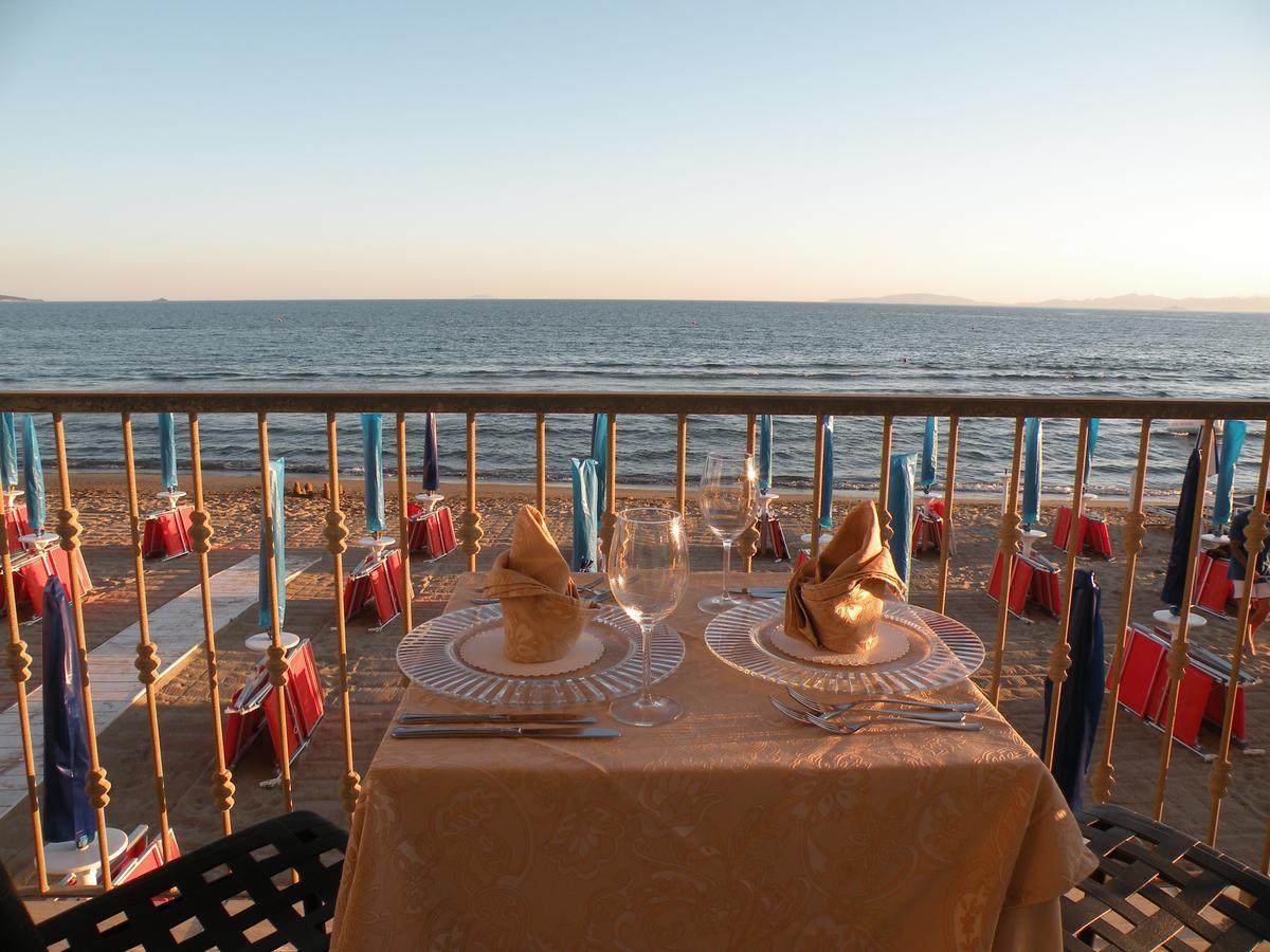 Hotel Parrini Follonica Bagian luar foto