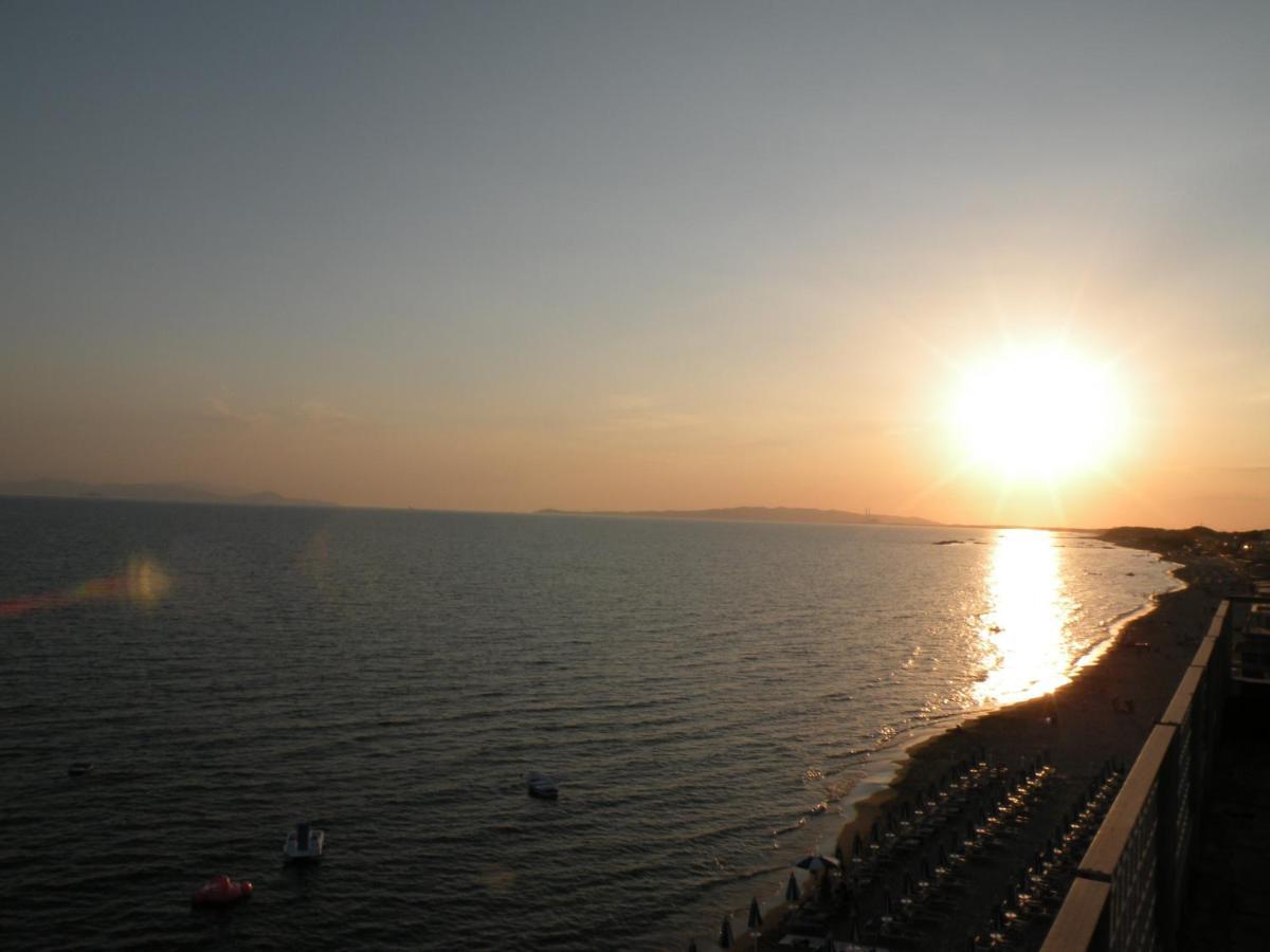 Hotel Parrini Follonica Bagian luar foto